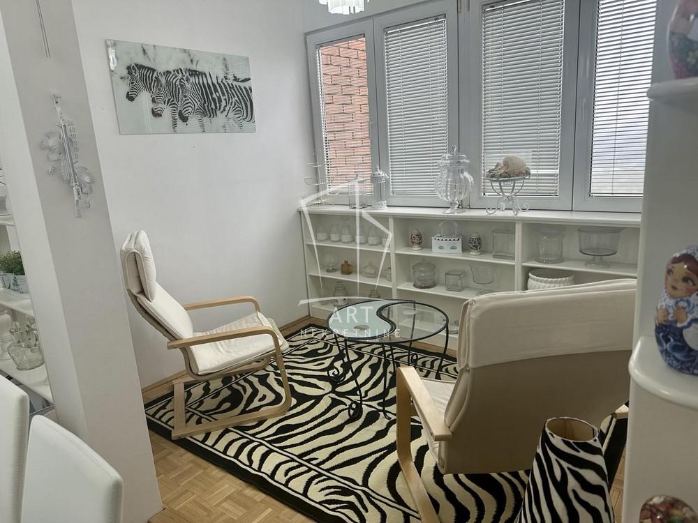 Slika 3 - Patrijarha Joanikija, Trosoban stan za izdavanje, 91m2, 850€