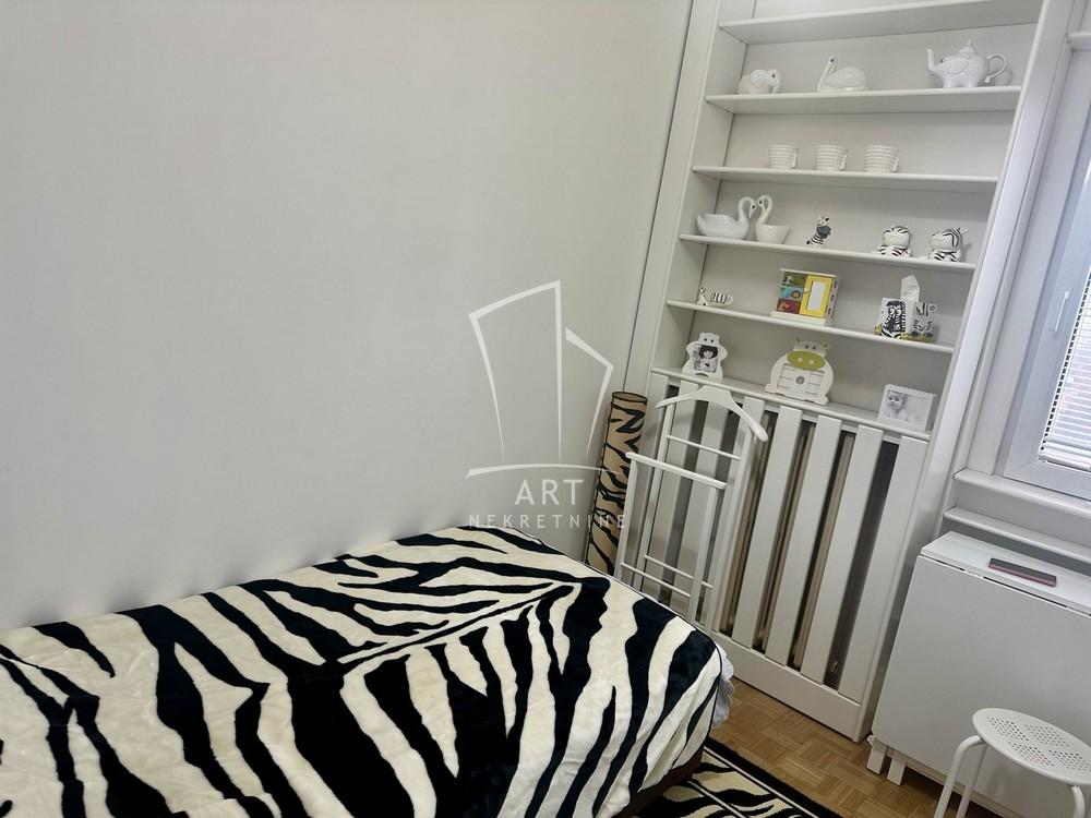 Slika 8 - Patrijarha Joanikija, Trosoban stan za izdavanje, 91m2, 850€