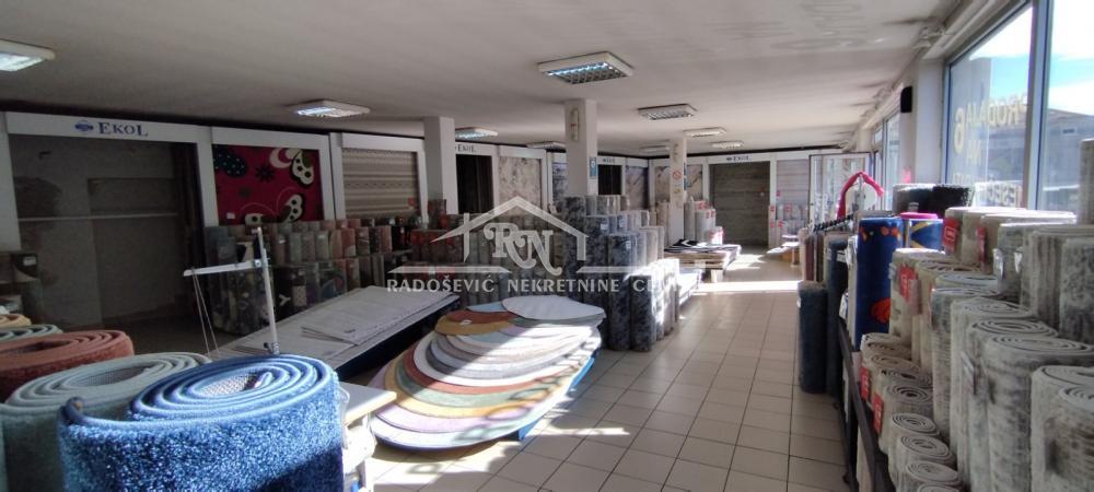 Glavna slika -Trg Branka Radičevića,  Lokal za izdavanje, 151m2, 2.400€