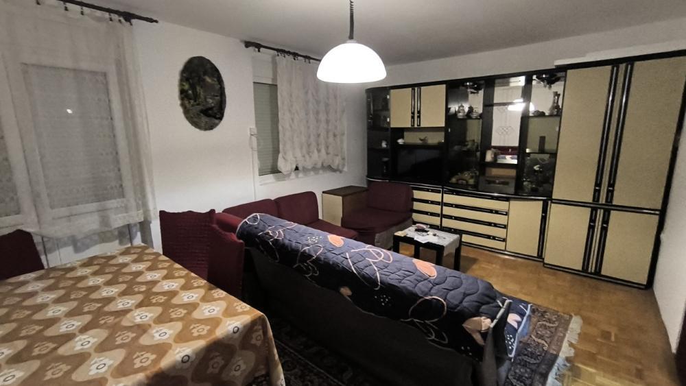 Glavna slika -Dvoiposoban stan za izdavanje, 64m2, 300€