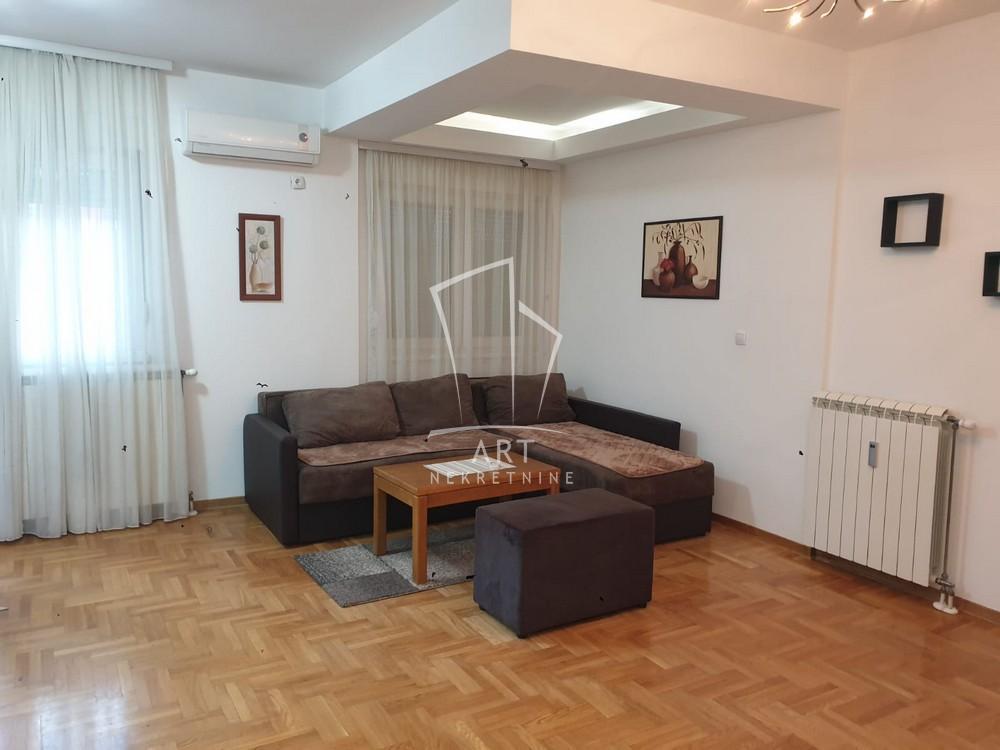 Glavna slika -Vojvode Micka Krstića, Jednoiposoban stan za izdavanje, 50m2, 500€