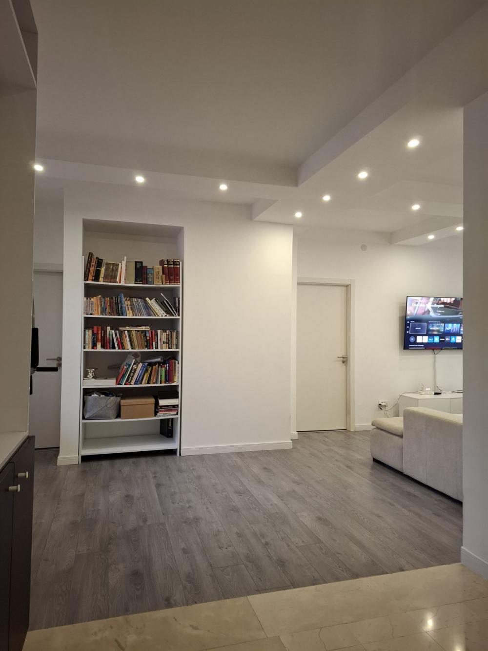 Slika 3 - Jurija Gagarina, Trosoban stan za izdavanje, 80m2, 700€