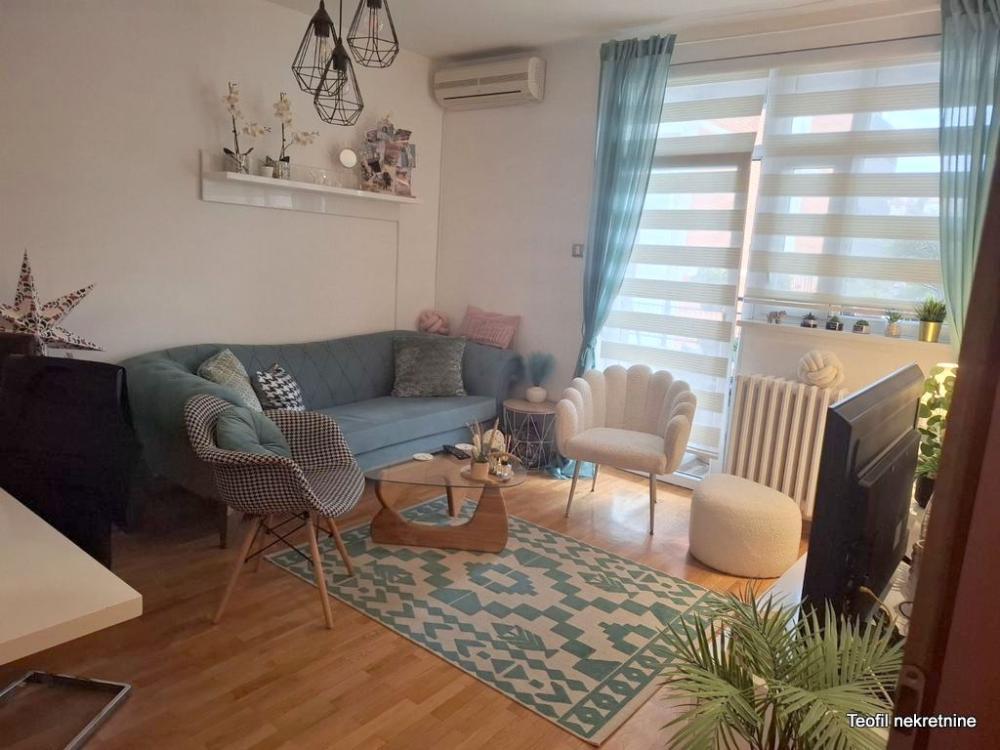 Glavna slika -Ustanička, Trosoban stan na prodaju, 90m2, 215.000€