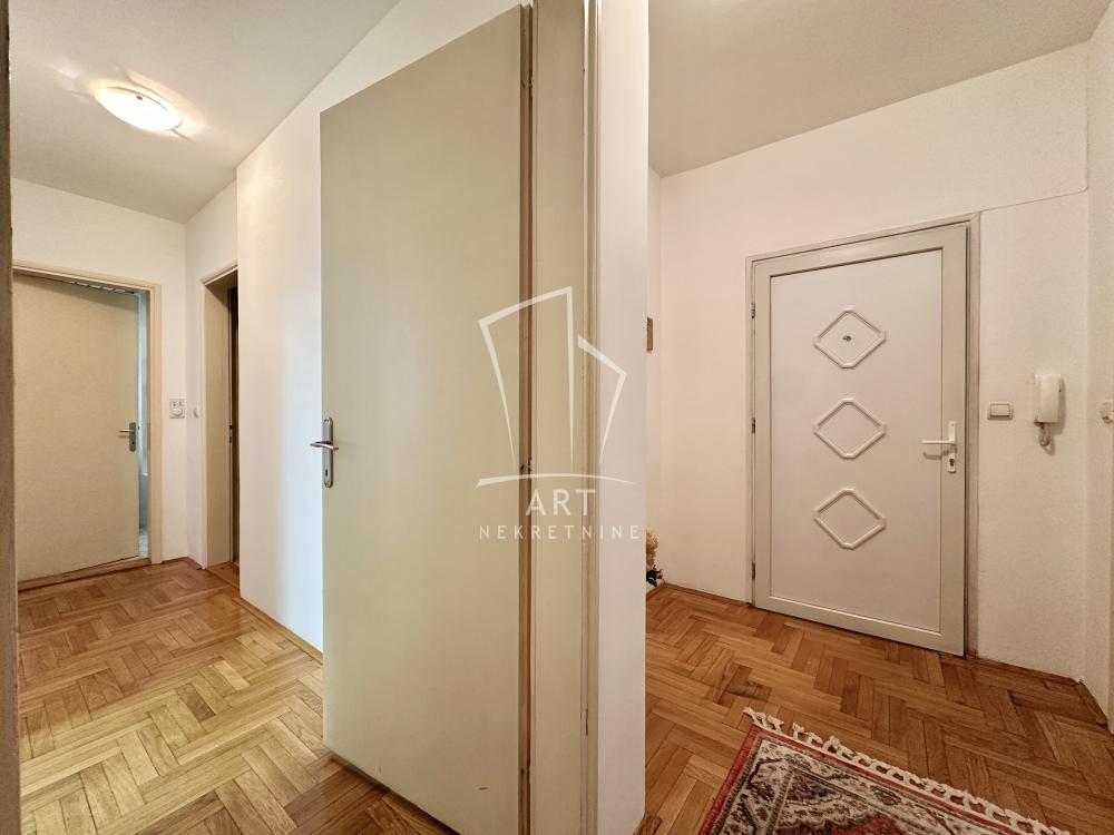 Slika 7 - Vojvode Dobrnjca, Trosoban stan za izdavanje, 93m2, 1.200€