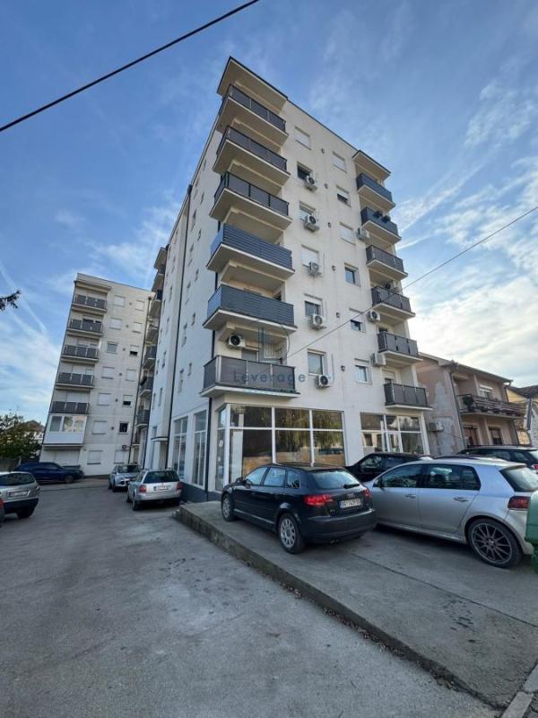 Slika 9 - JNA, Dvoiposoban stan na prodaju, 45m2, 80.000€