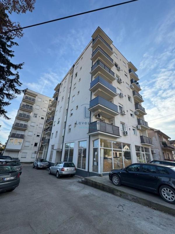 Slika 8 - JNA, Dvoiposoban stan na prodaju, 45m2, 80.000€