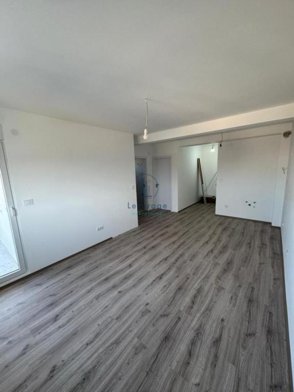 Slika 1 - JNA, Dvoiposoban stan na prodaju, 45m2, 80.000€