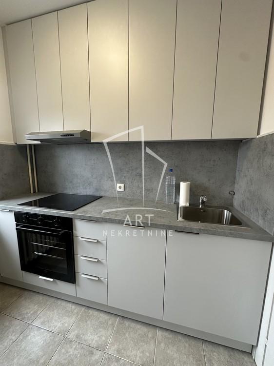 Slika 2 - Zvečanska, Trosoban stan za izdavanje, 81m2, 750€