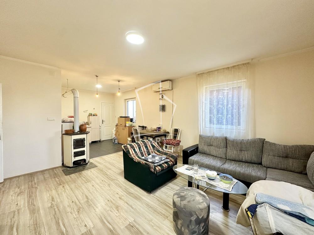 Slika 2 - Sterijina, Trosoban stan na prodaju, 82m2, 170.000€