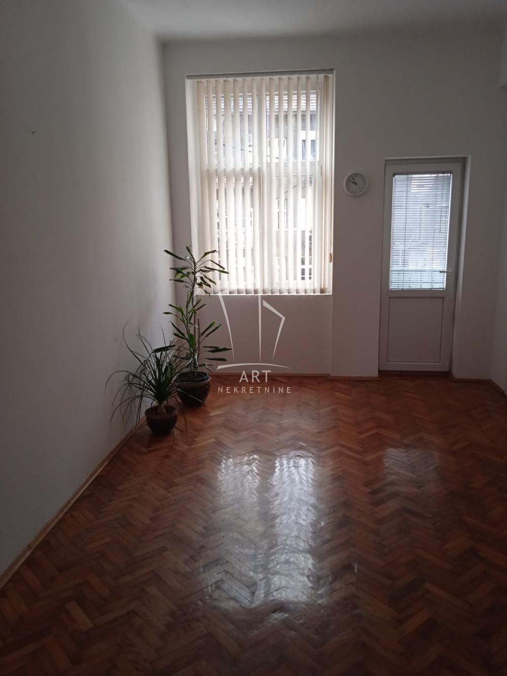 Slika 5 - Bulevar kneza Aleksandra Karađorđevića,  Lokal za izdavanje, 44m2, 700€