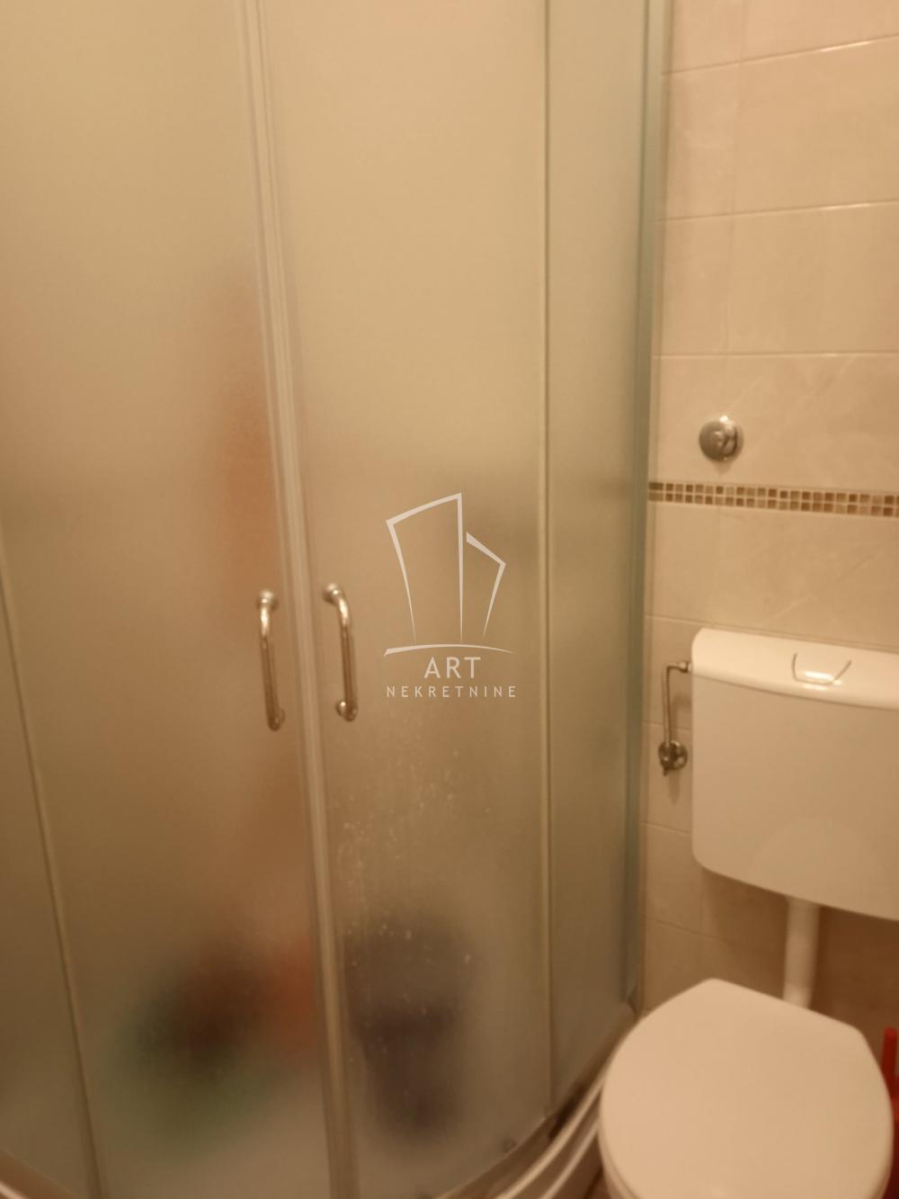 Slika 8 - Bulevar kneza Aleksandra Karađorđevića,  Lokal za izdavanje, 44m2, 700€