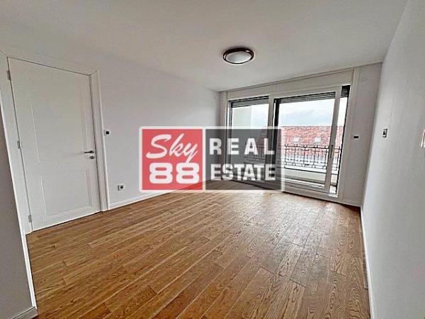 Glavna slika -Nikolaja Hartviga, Trosoban stan na prodaju, 71m2, 375.000€
