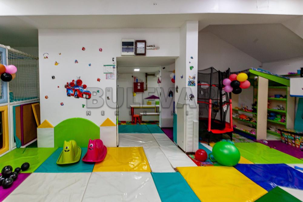 Slika 4 - Vojvode Vuka,  Lokal na prodaju, 140m2, 260.000€