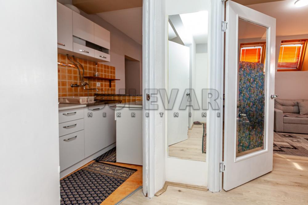 Slika 2 - Kozaračka, Trosoban stan na prodaju, 66m2, 110.000€