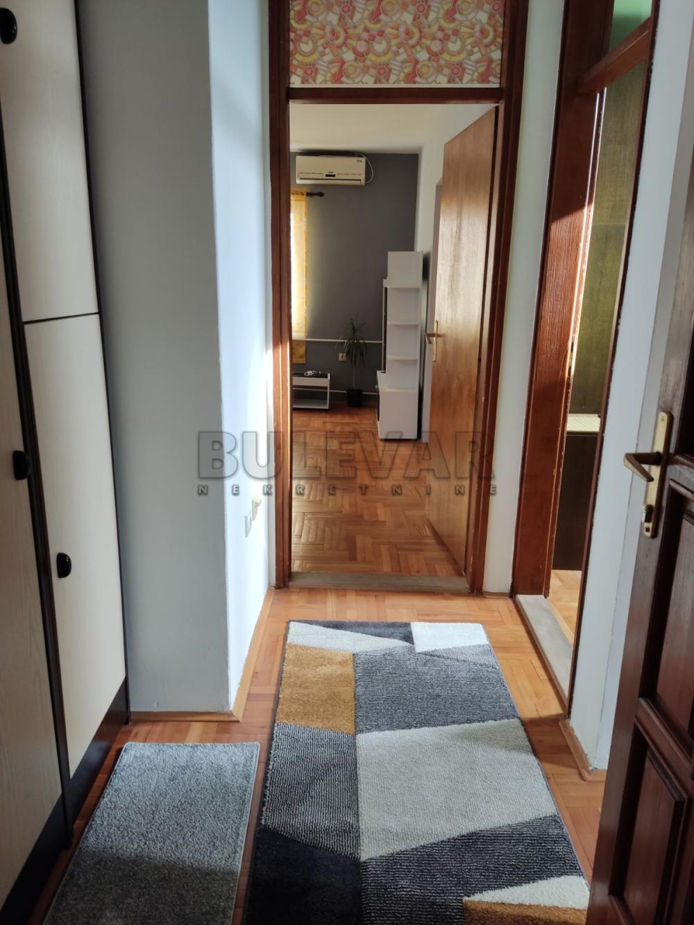 Slika 10 - Uroša Predića, Trosoban stan za izdavanje, 69m2, 400€