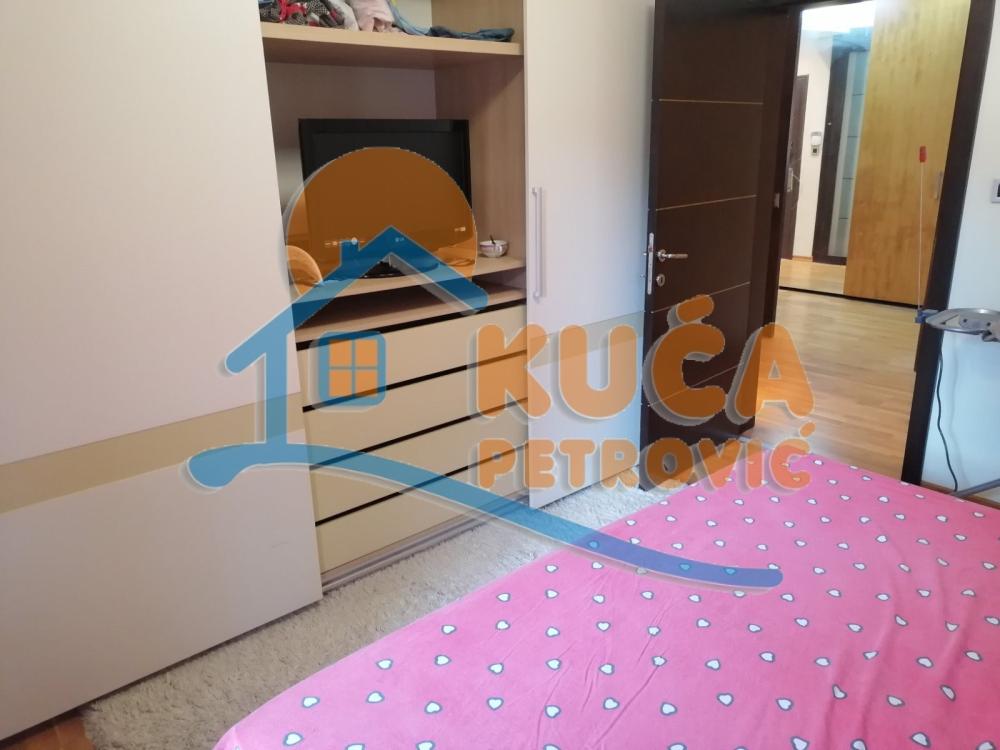 Slika 3 - Milana Rakića, Četvorosoban stan za izdavanje, 150m2, 900€