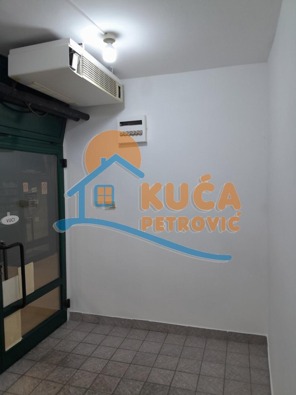 Slika 3 - Obrenovićeva,  Lokal na prodaju, 8m2, 14.700€