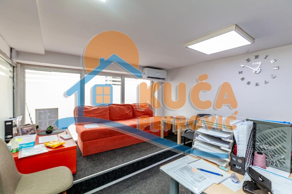 Slika 3 - Vojvode Vuka,  Lokal na prodaju, 60m2, 92.280€