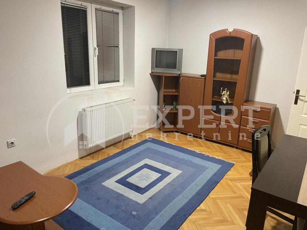 Slika 1 - Zelengorska, Jednoiposoban stan za izdavanje, 45m2, 300€