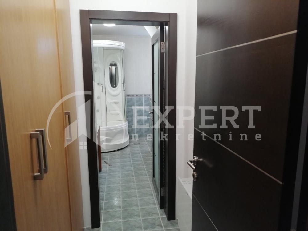 Slika 6 - Milana Rakića, Četvorosoban stan za izdavanje, 150m2, 900€