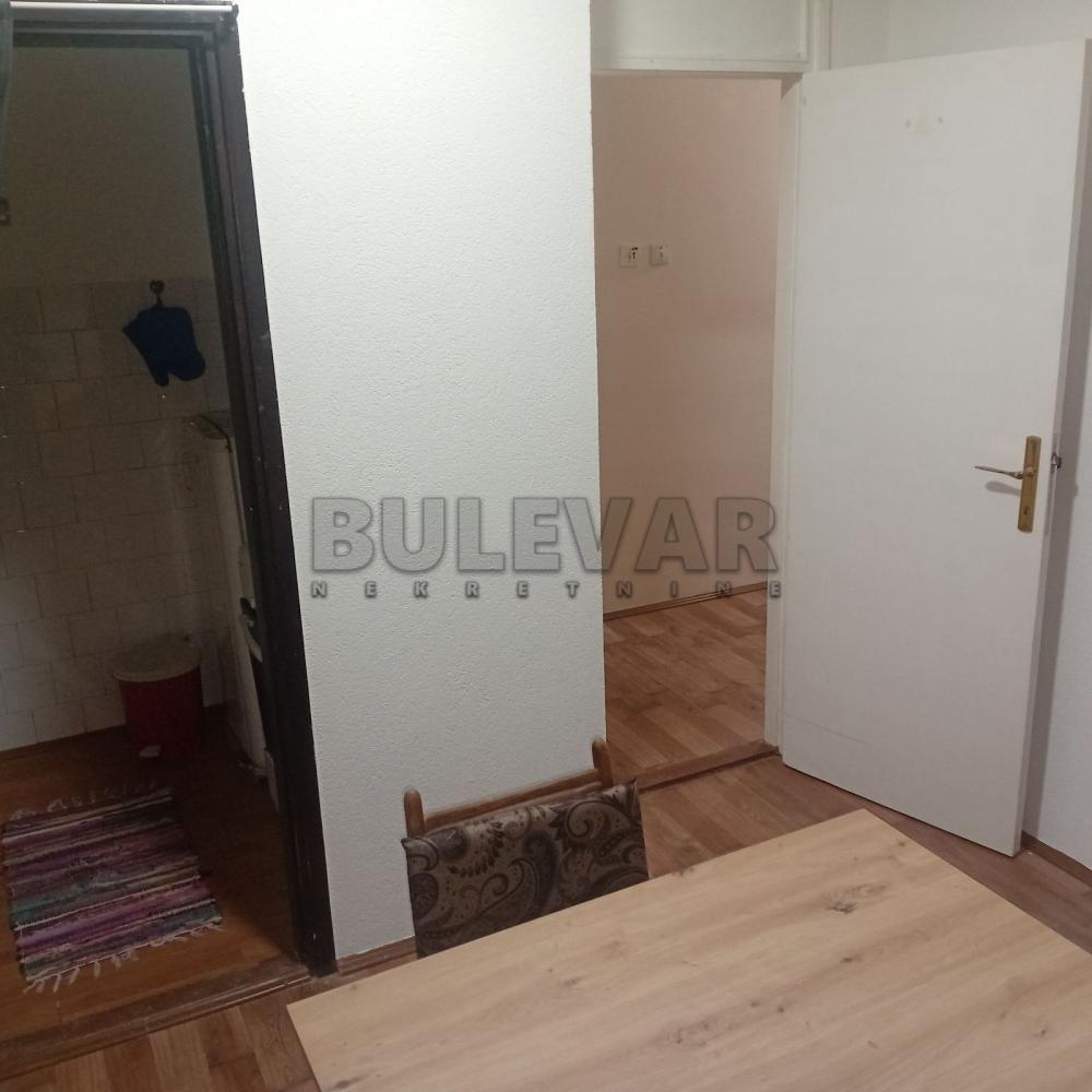 Glavna slika -Sinđelićev trg, Jednoiposoban stan za izdavanje, 39m2, 350€