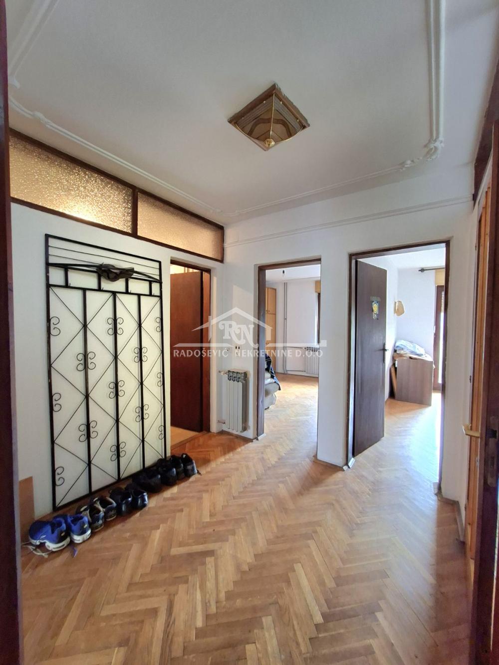 Slika 3 - 1. maja,  Kuća na prodaju, 474m2, 259.000€