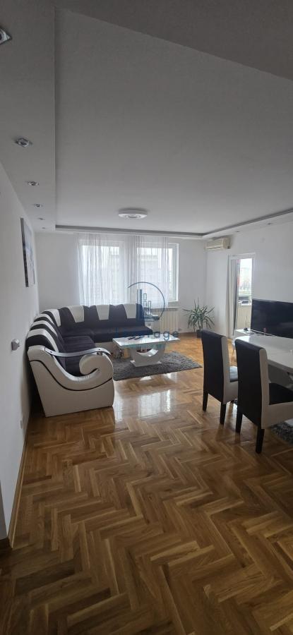 Slika 1 - Luneta Milovanovića, Jednoiposoban stan za izdavanje, 57m2, 700€