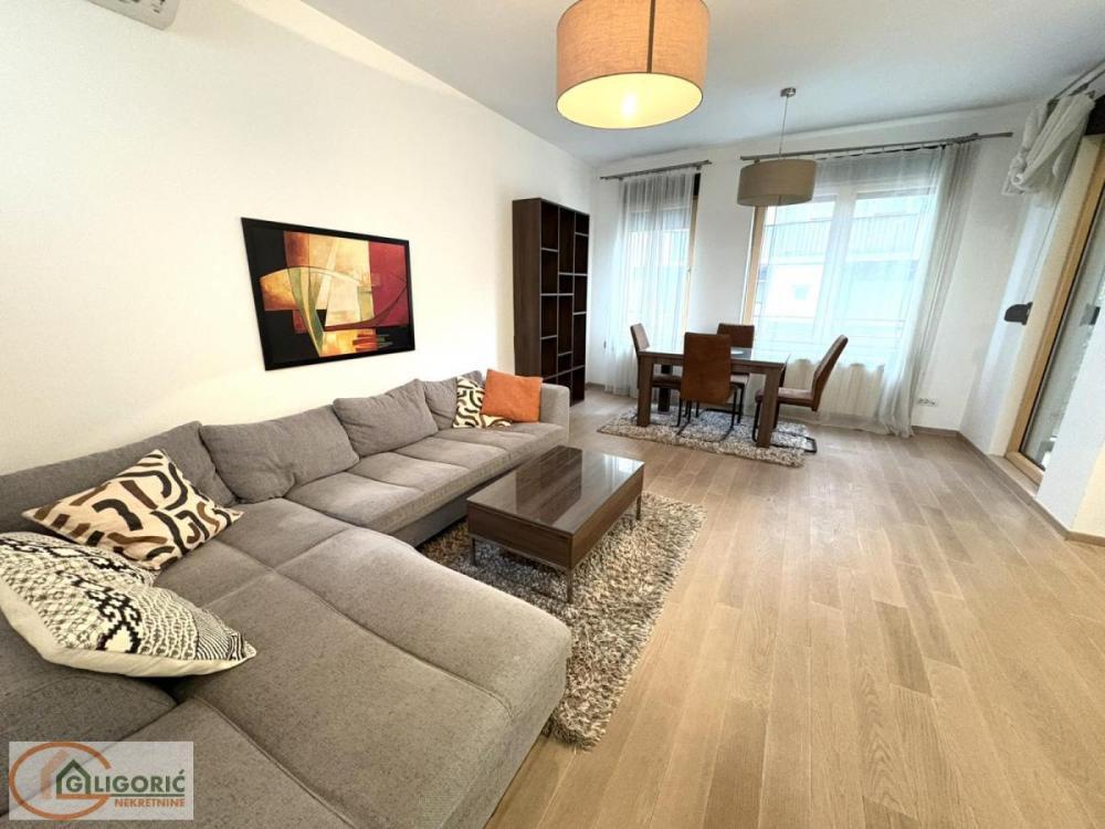 Glavna slika -Trosoban stan za izdavanje, 70m2, 1.300€