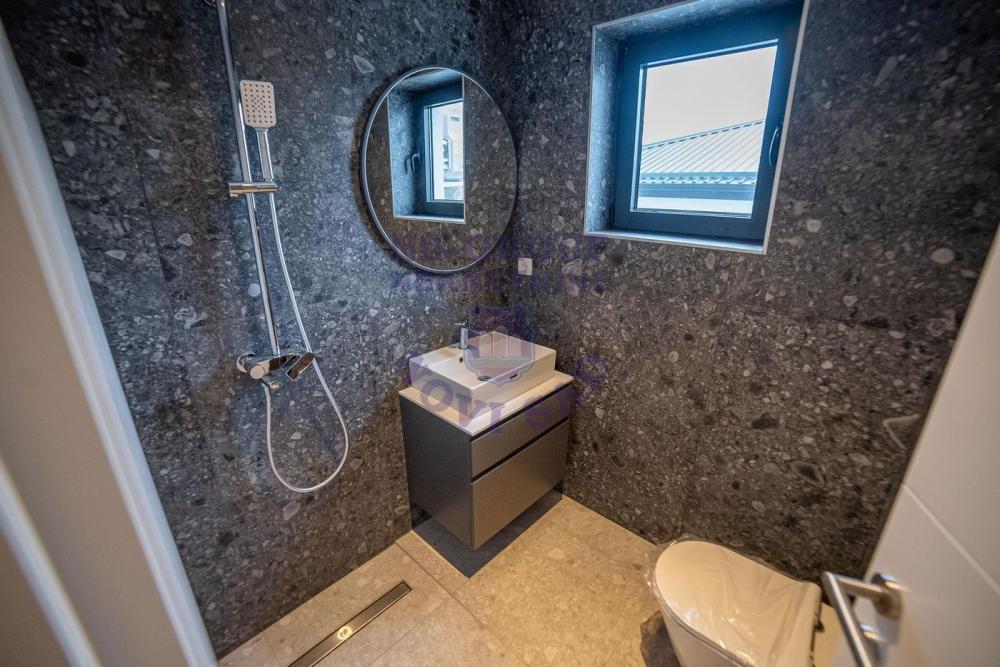 Slika 9 - Zrmanjska, Četvorosoban stan na prodaju, 89m2, 180.360€