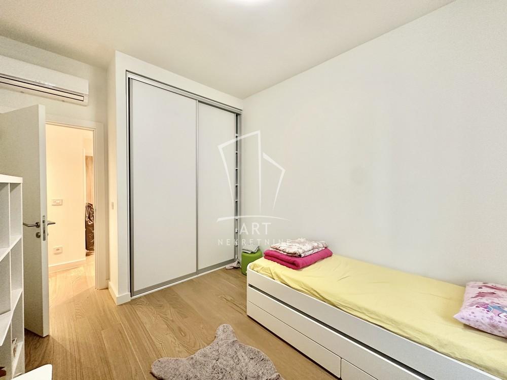 Slika 8 - Luke Ćelovića Trebinjca, Četvorosoban stan na prodaju, 110m2, 498.000€