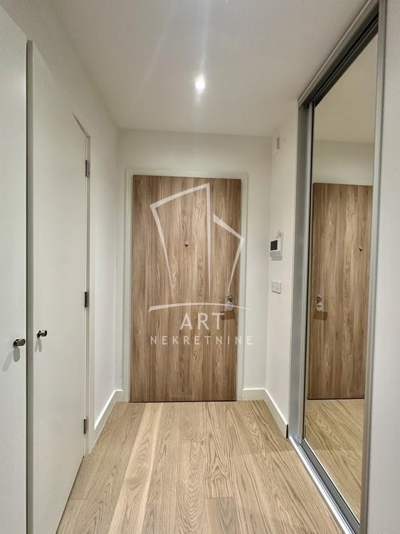 Slika 4 - Luke Ćelovića Trebinjca, Četvorosoban stan na prodaju, 110m2, 498.000€