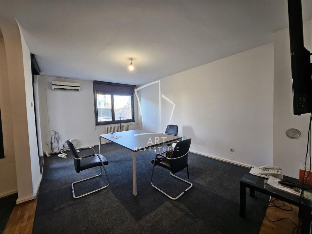 Slika 1 - Prve pruge,  Lokal za izdavanje, 95m2, 1.000€