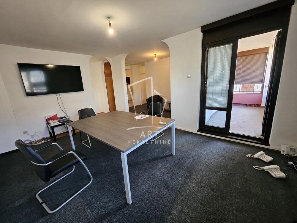 Glavna slika -Prve pruge,  Lokal za izdavanje, 95m2, 1.000€