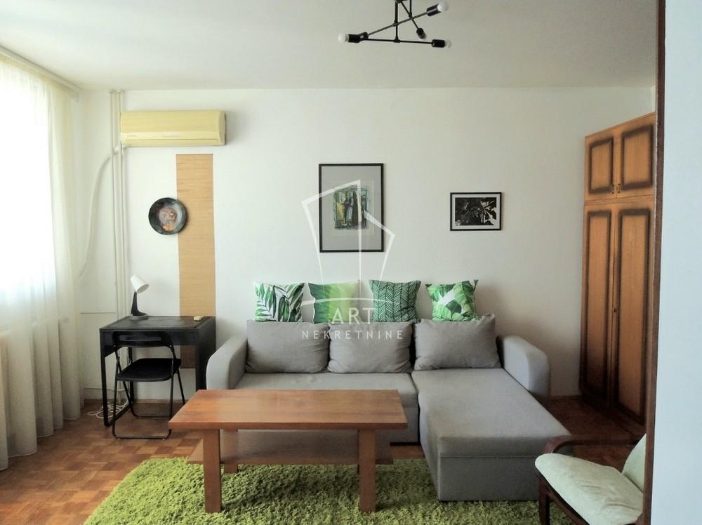 Slika 2 - Bulevar Umetnosti, Dvosoban stan za izdavanje, 58m2, 570€