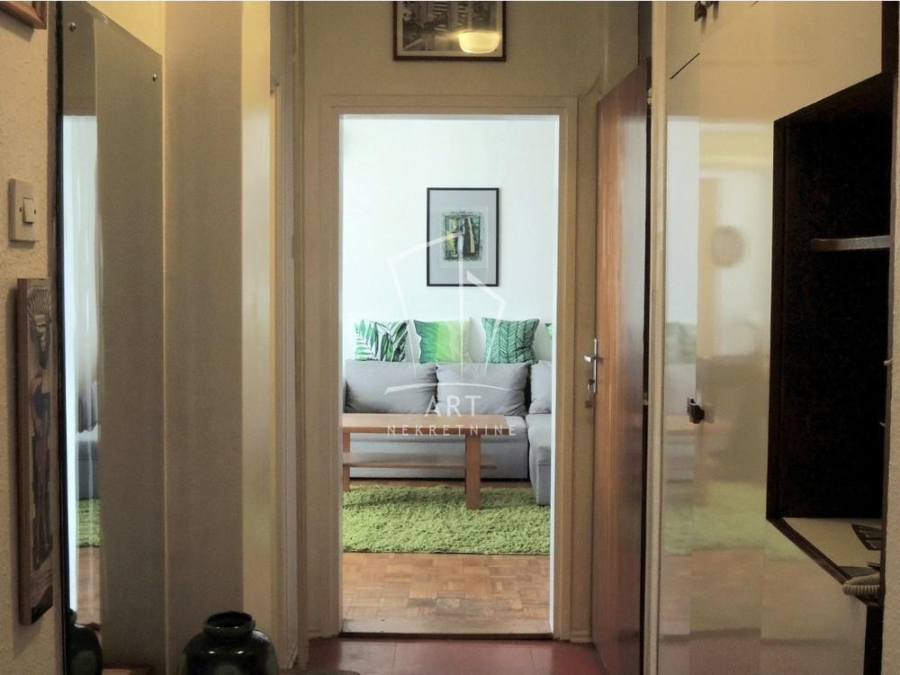 Slika 3 - Bulevar Umetnosti, Dvosoban stan za izdavanje, 58m2, 570€