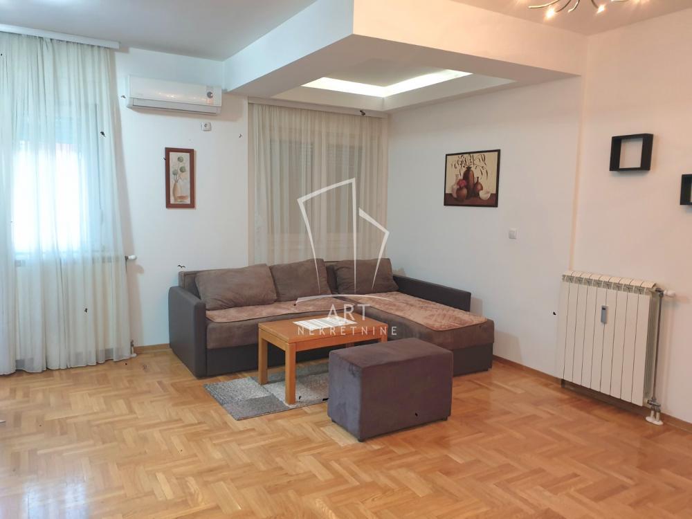 Glavna slika -Vojvode Micka Krstića, Jednoiposoban stan za izdavanje, 50m2, 500€