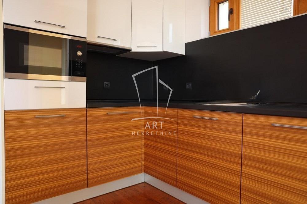 Slika 9 - Teodora Drajzera, Kuća za izdavanje, 271m2, 6.000€