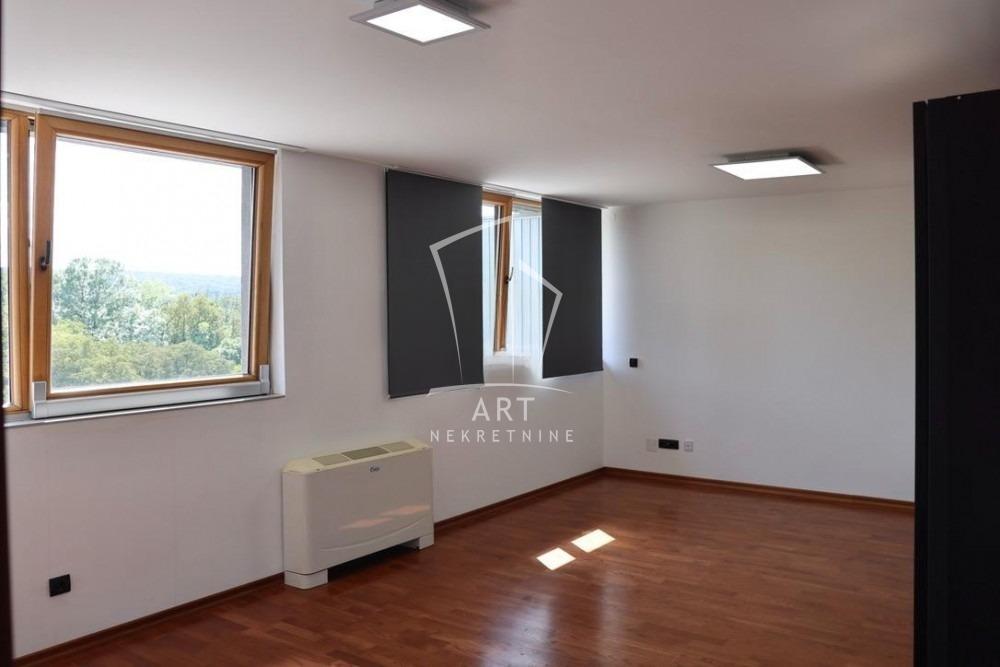 Slika 5 - Teodora Drajzera, Kuća za izdavanje, 271m2, 6.000€