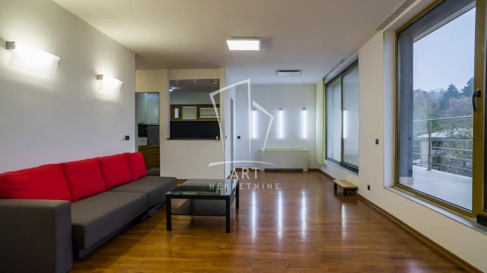 Glavna slika -Teodora Drajzera, Kuća za izdavanje, 271m2, 6.000€