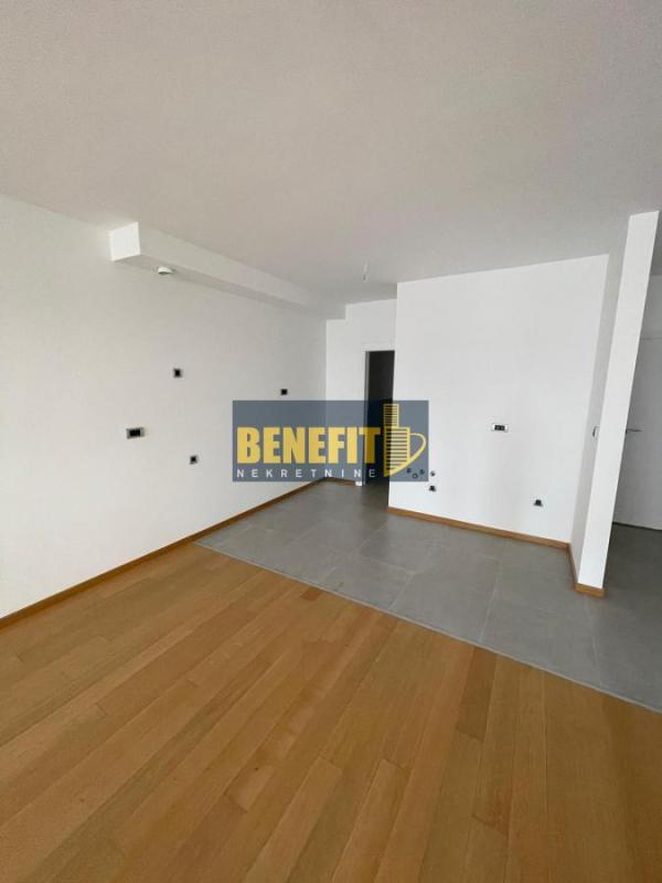 Slika 1 -  Lokal za izdavanje, 88m2, 1.100€