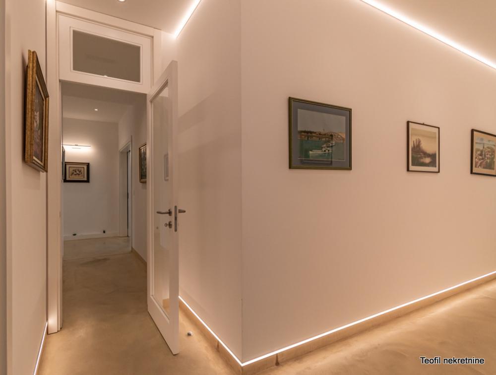 Slika 3 - Vere Miščević,  Kuća na prodaju, 380m2, 750.000€