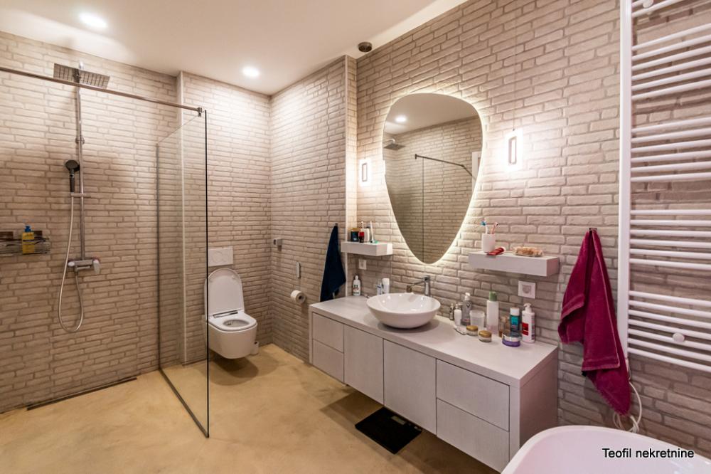 Slika 8 - Vere Miščević,  Kuća na prodaju, 380m2, 750.000€