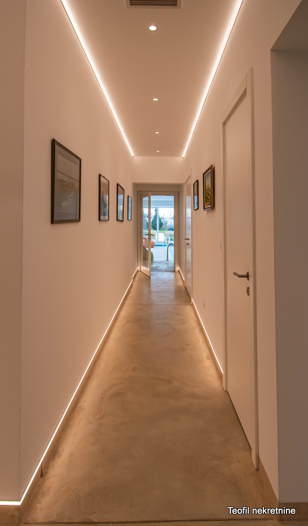 Slika 10 - Vere Miščević,  Kuća na prodaju, 380m2, 750.000€