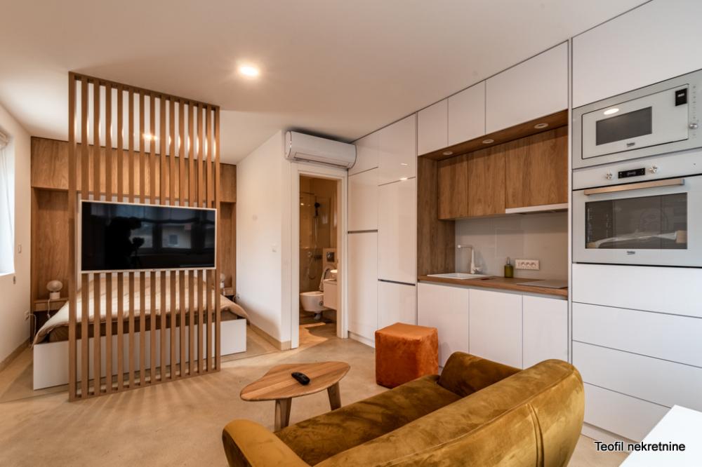 Slika 11 - Vere Miščević,  Kuća na prodaju, 380m2, 750.000€