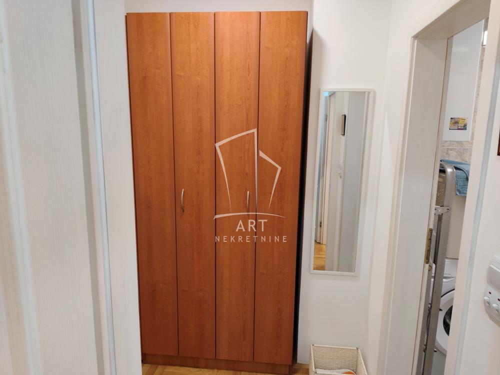 Slika 10 - Voje Veljkovića, Dvosoban stan za izdavanje, 31m2, 450€