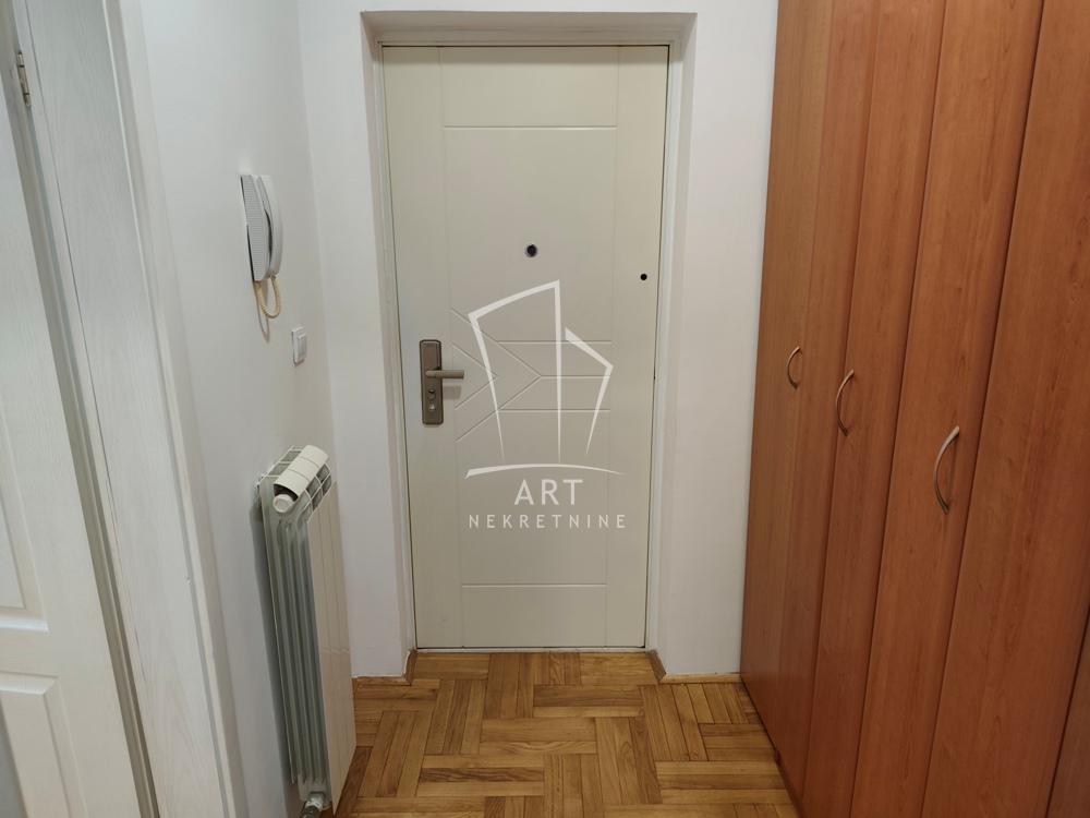 Slika 9 - Voje Veljkovića, Dvosoban stan za izdavanje, 31m2, 450€