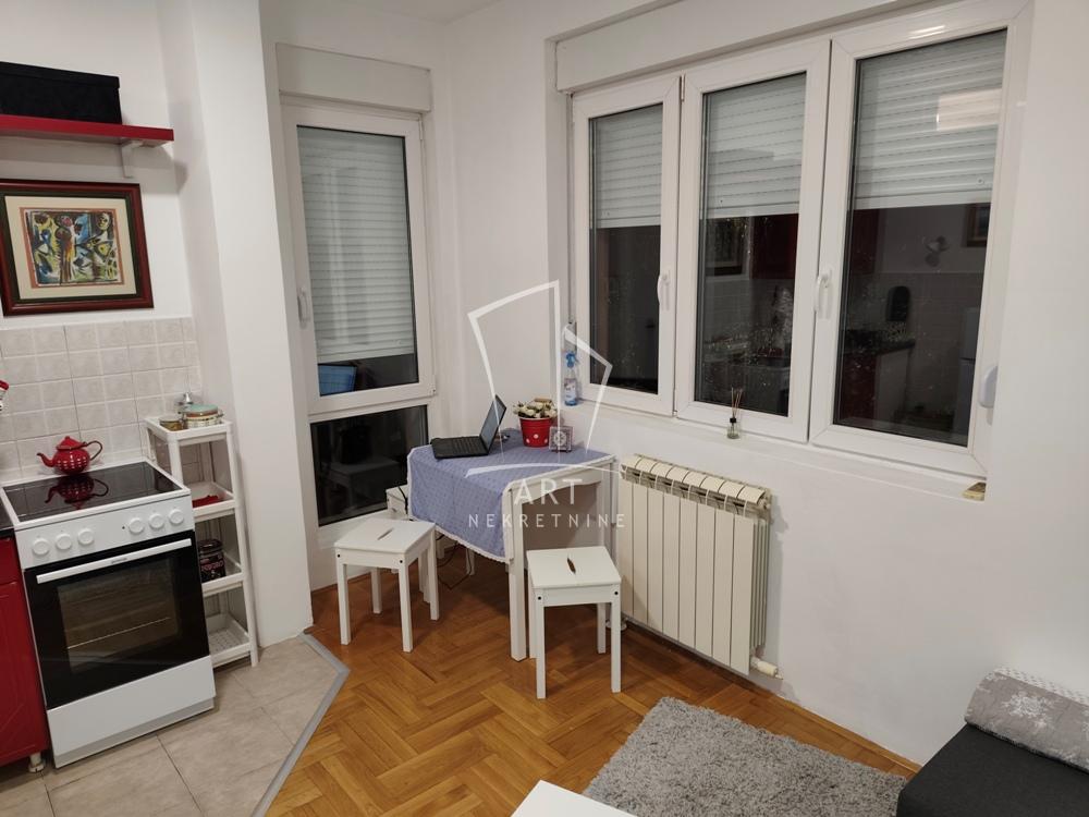 Slika 5 - Voje Veljkovića, Dvosoban stan za izdavanje, 31m2, 450€