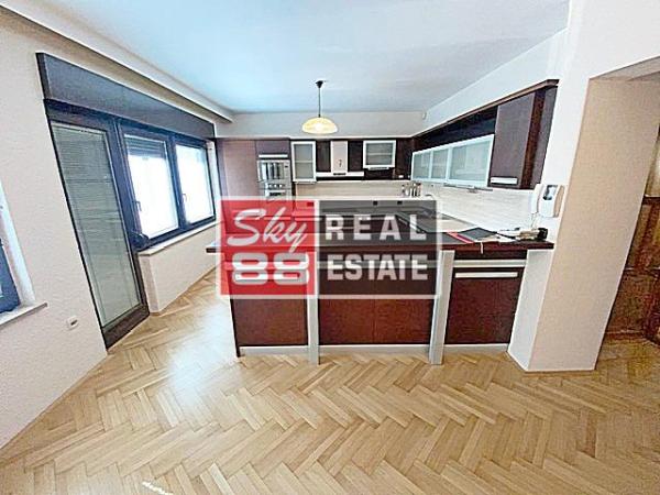 Slika 2 - Kralja Vladimira, Kuća za izdavanje, 412m2, 2.500€