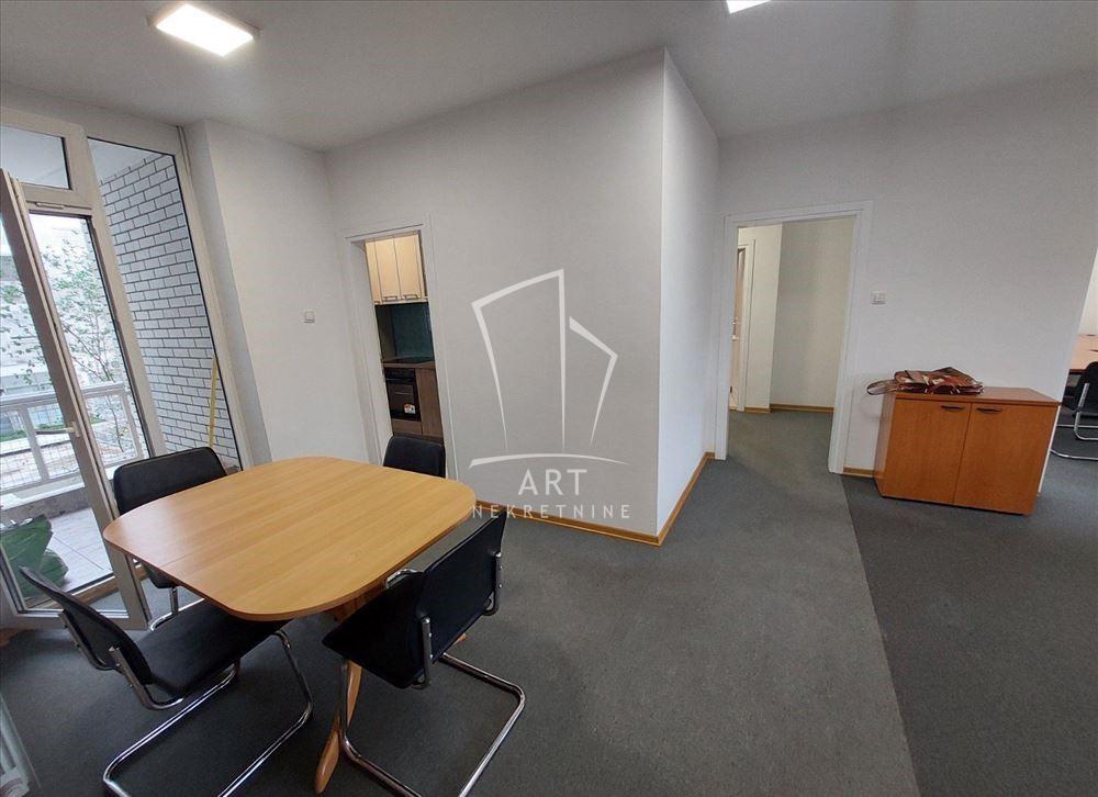 Slika 2 - Bulevar Zorana Đinđića, Trosoban stan za izdavanje, 87m2, 1.500€