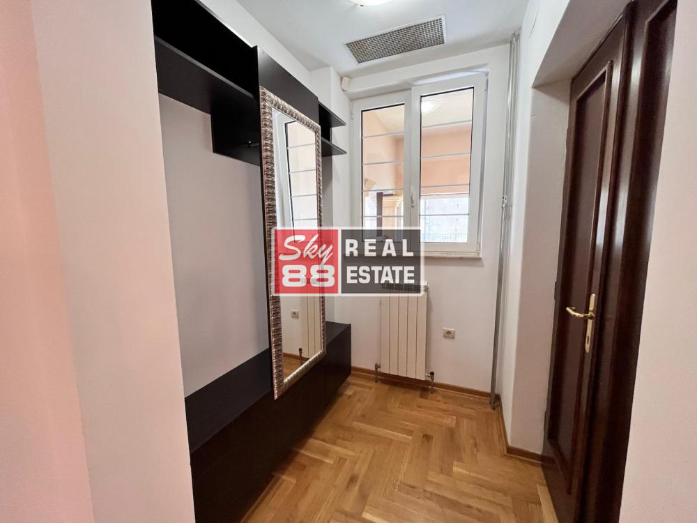 Slika 5 - Četvorosoban stan za izdavanje, 130m2, 2.600€